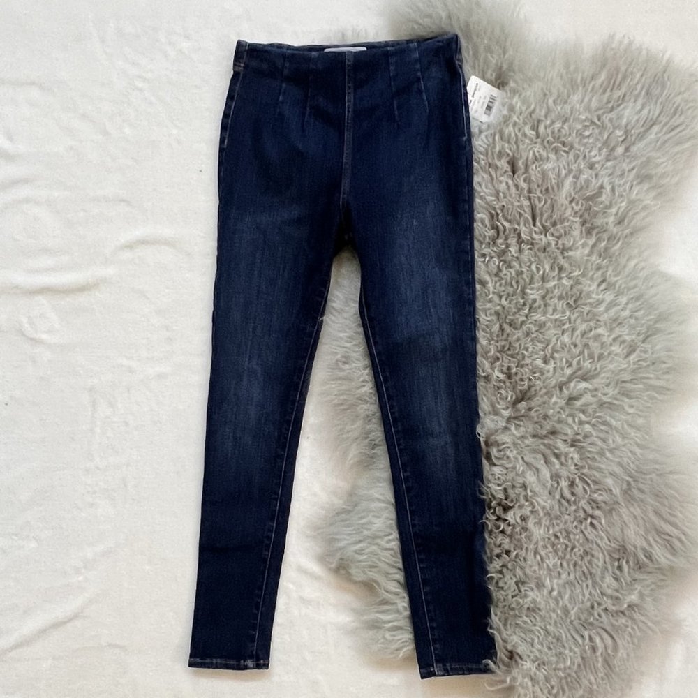 Free People Pull-On Jegging With Dart Details